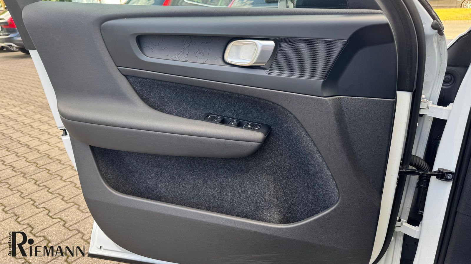 Volvo XC40 Recharge Twin Motor Plus + Winter-Paket