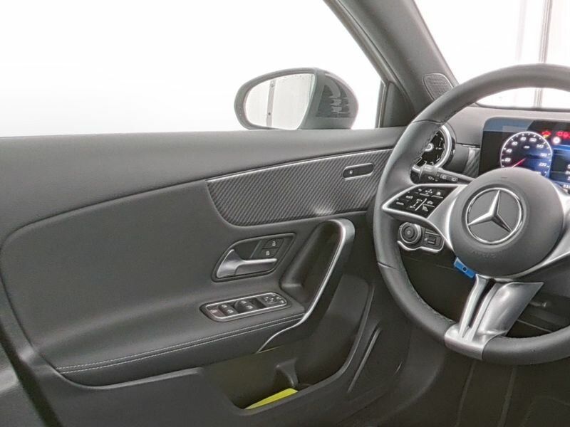 Mercedes-Benz A 180 PROGRESSIVE ADVANCED - Samsaru's Car Outlet