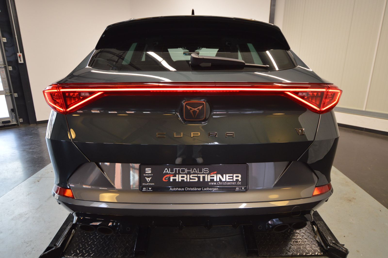 Cupra Formentor VZ 2.0 TSI 4Drive - Samsaru's Car Outlet