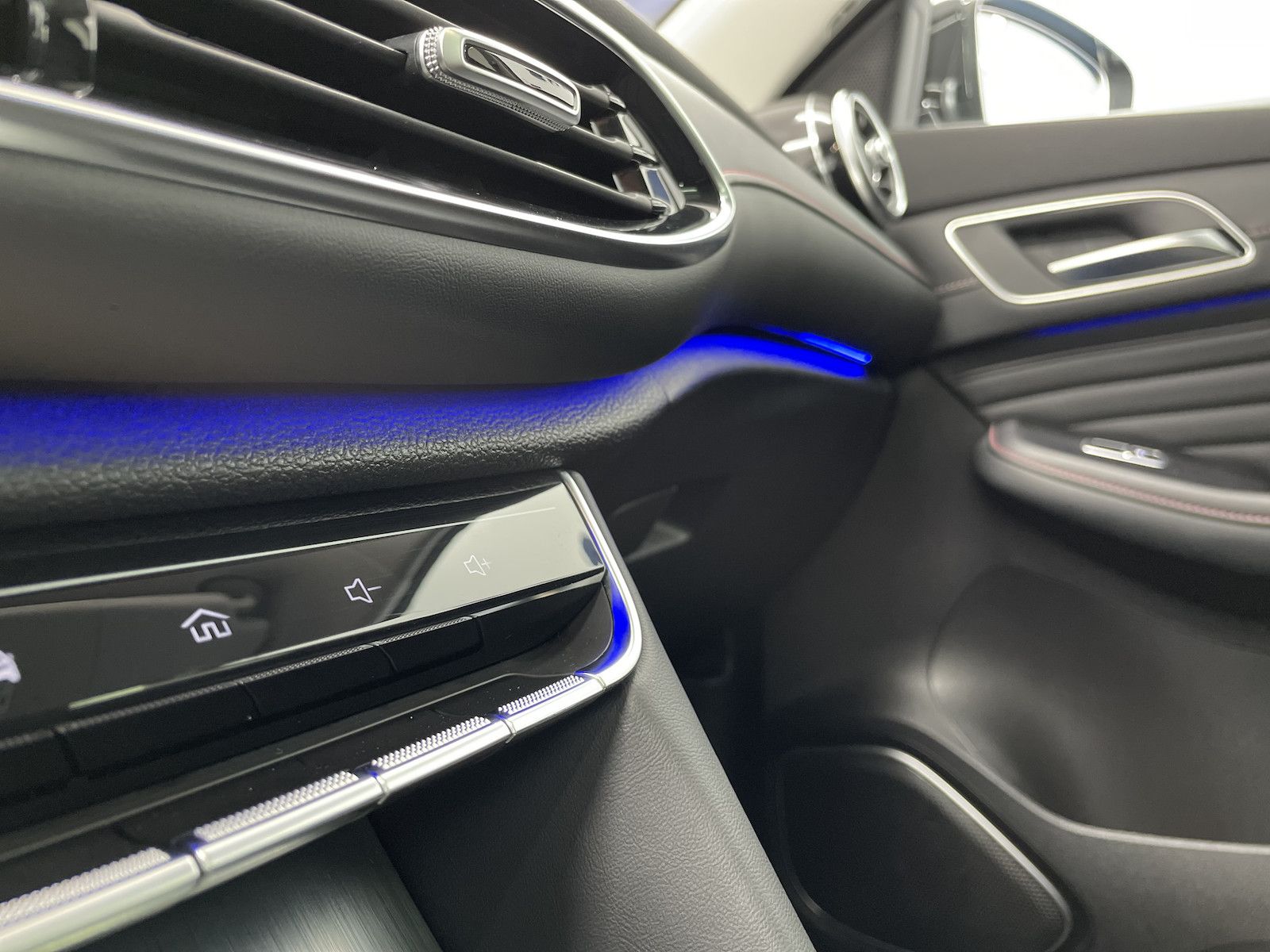 MG EHS PHEV Luxury 360/Pano/Leder/Navi/ACC+/Keyless