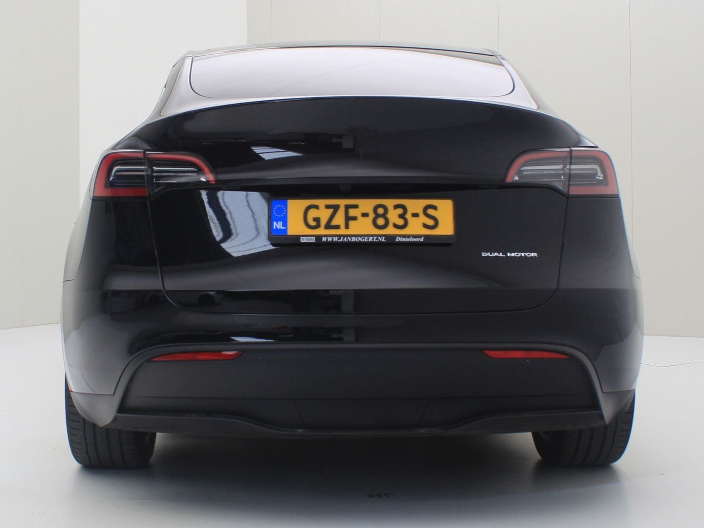 Tesla Model Y Long Range AWD 75kWh 351pk AMD RYZEN HW4