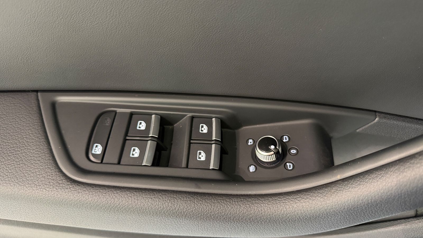 Audi Avant 40 TDI quattro advanced LED DSG APP SHZ