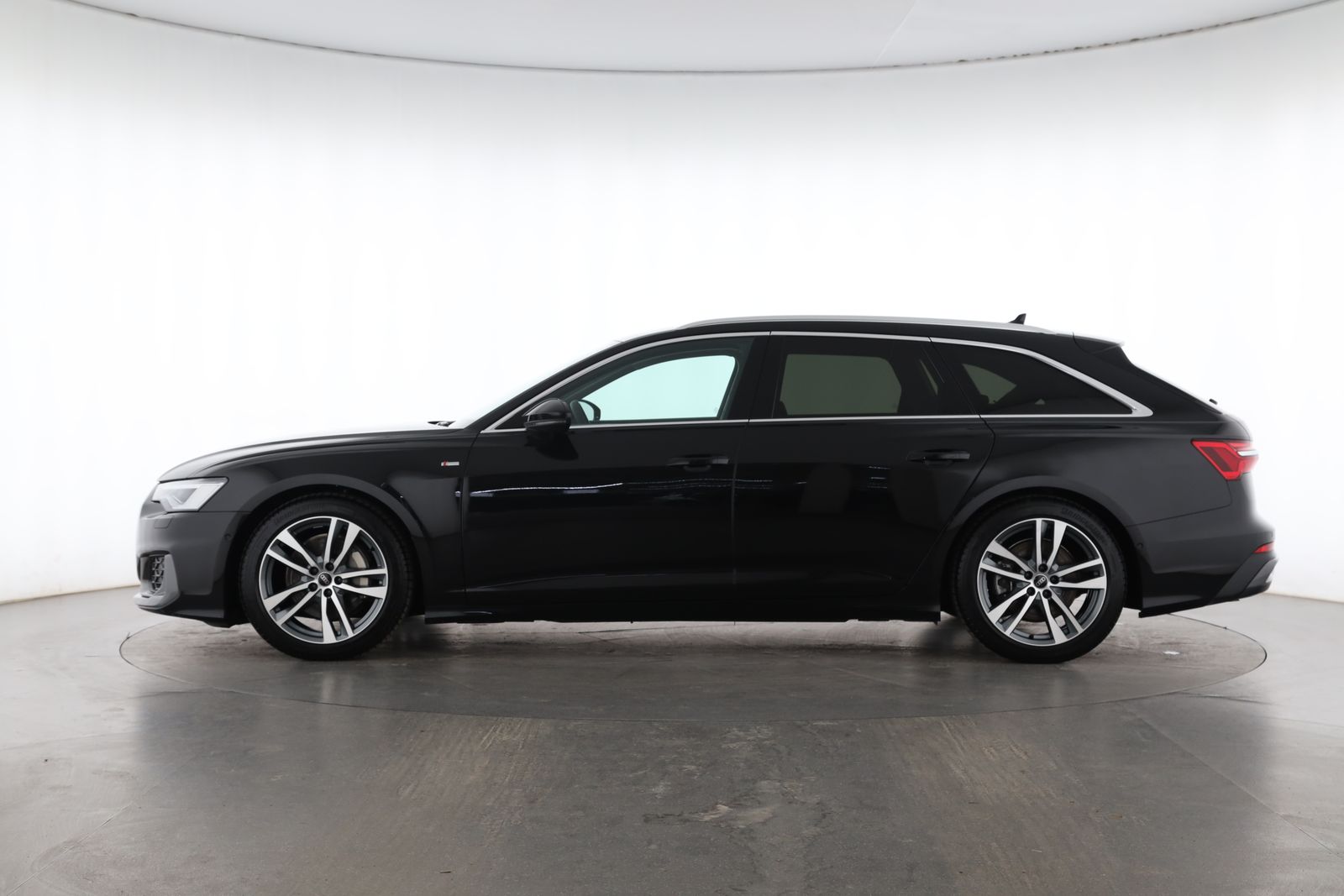 Audi A6 Avant 45 TFSI quattro S tronic S line 8-fach