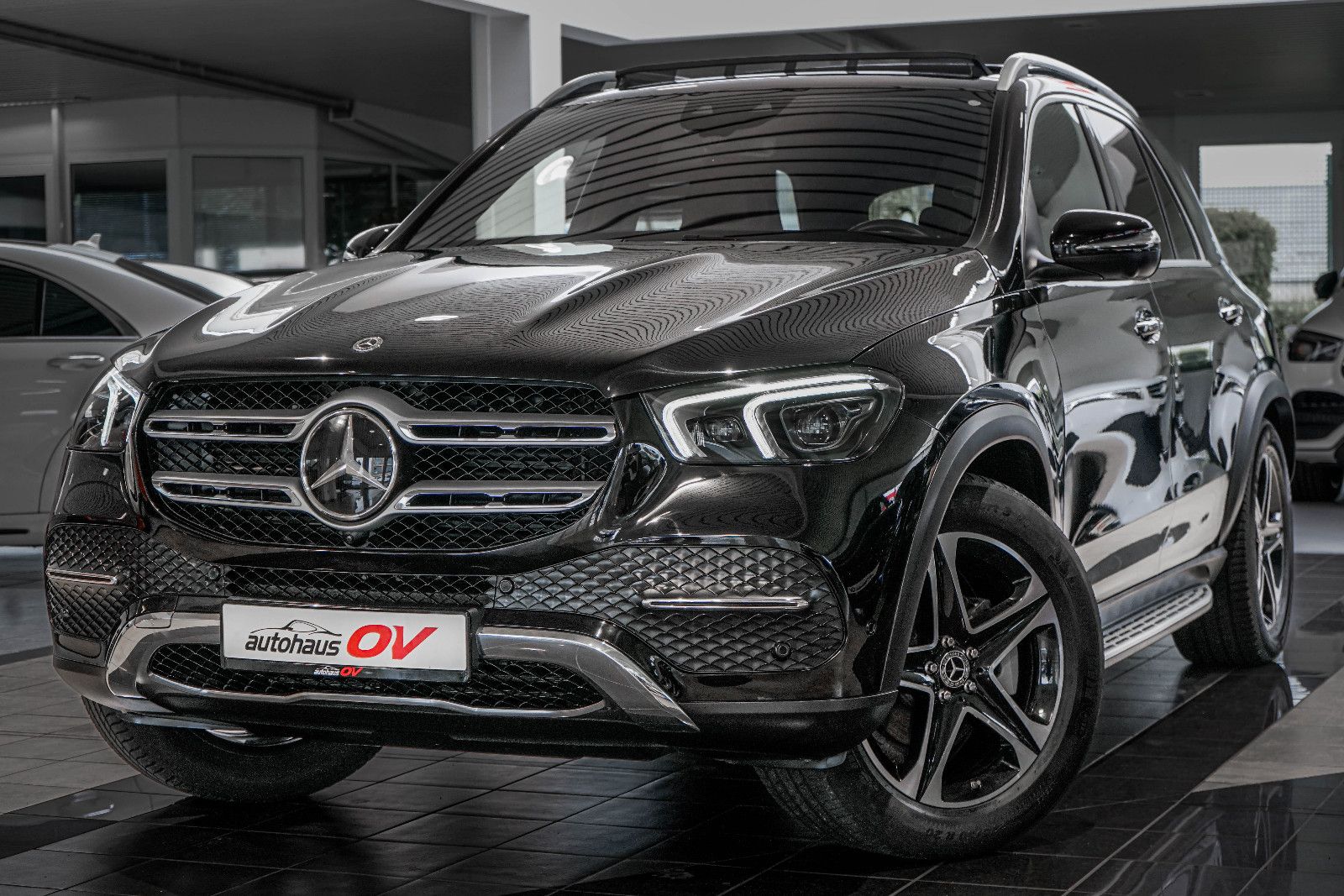 Mercedes-Benz GLE 300d 4M*Exclusive*3xTV*360*Distr*Pano*7xSitz