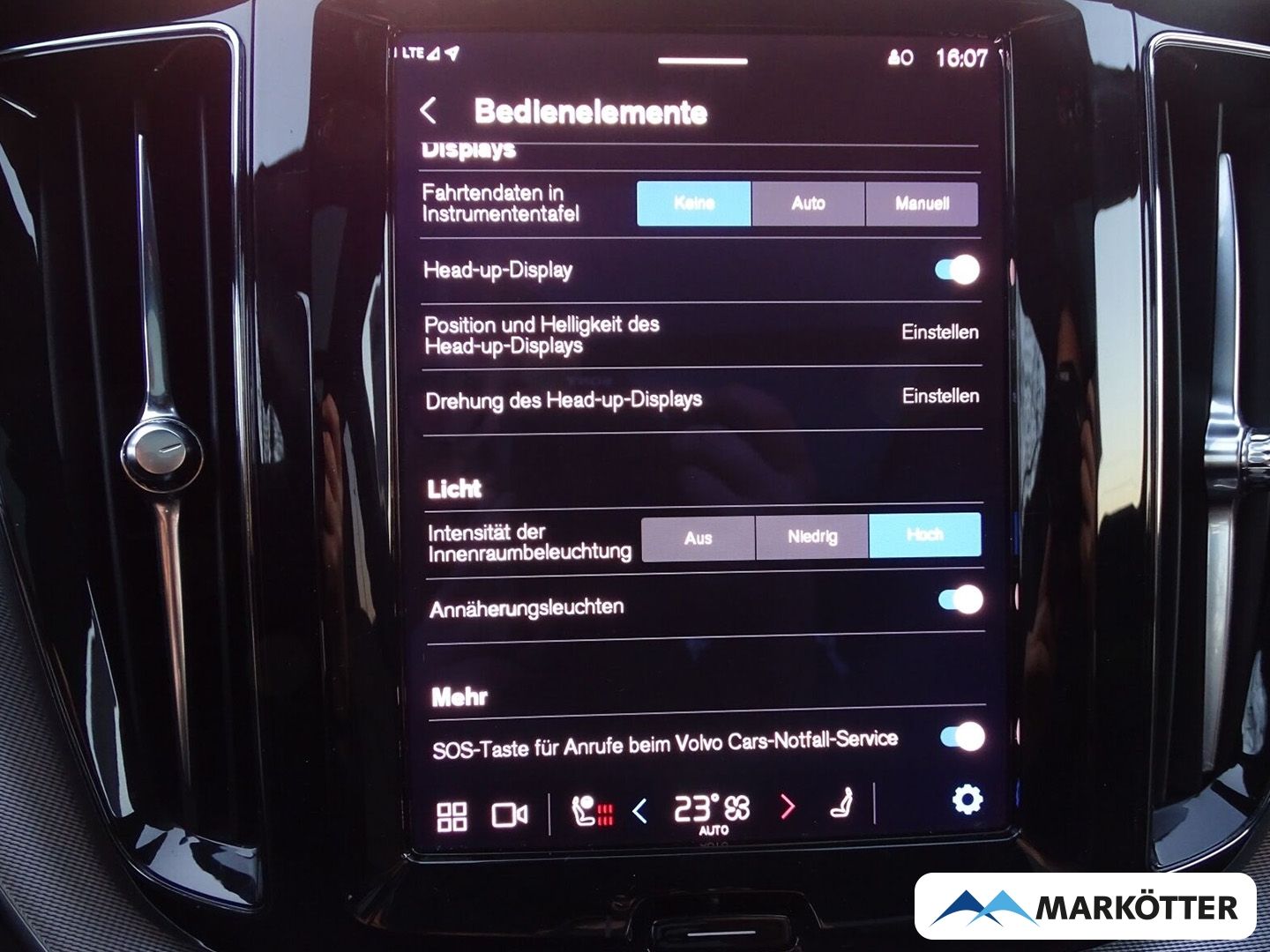 Volvo XC60 R Design AWD ACC/AHK/RFK/STHZ/LEDER