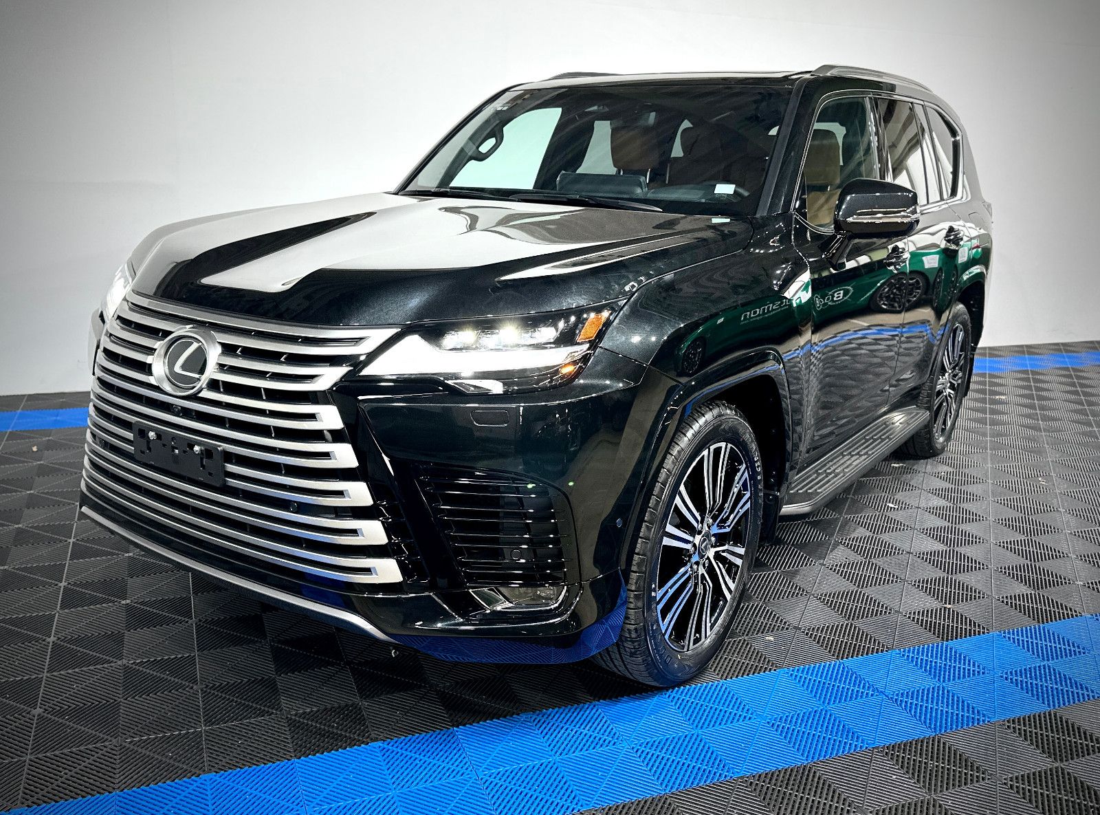 Lexus LX700H Luxury, 2025/Full options/NO VAT! T1