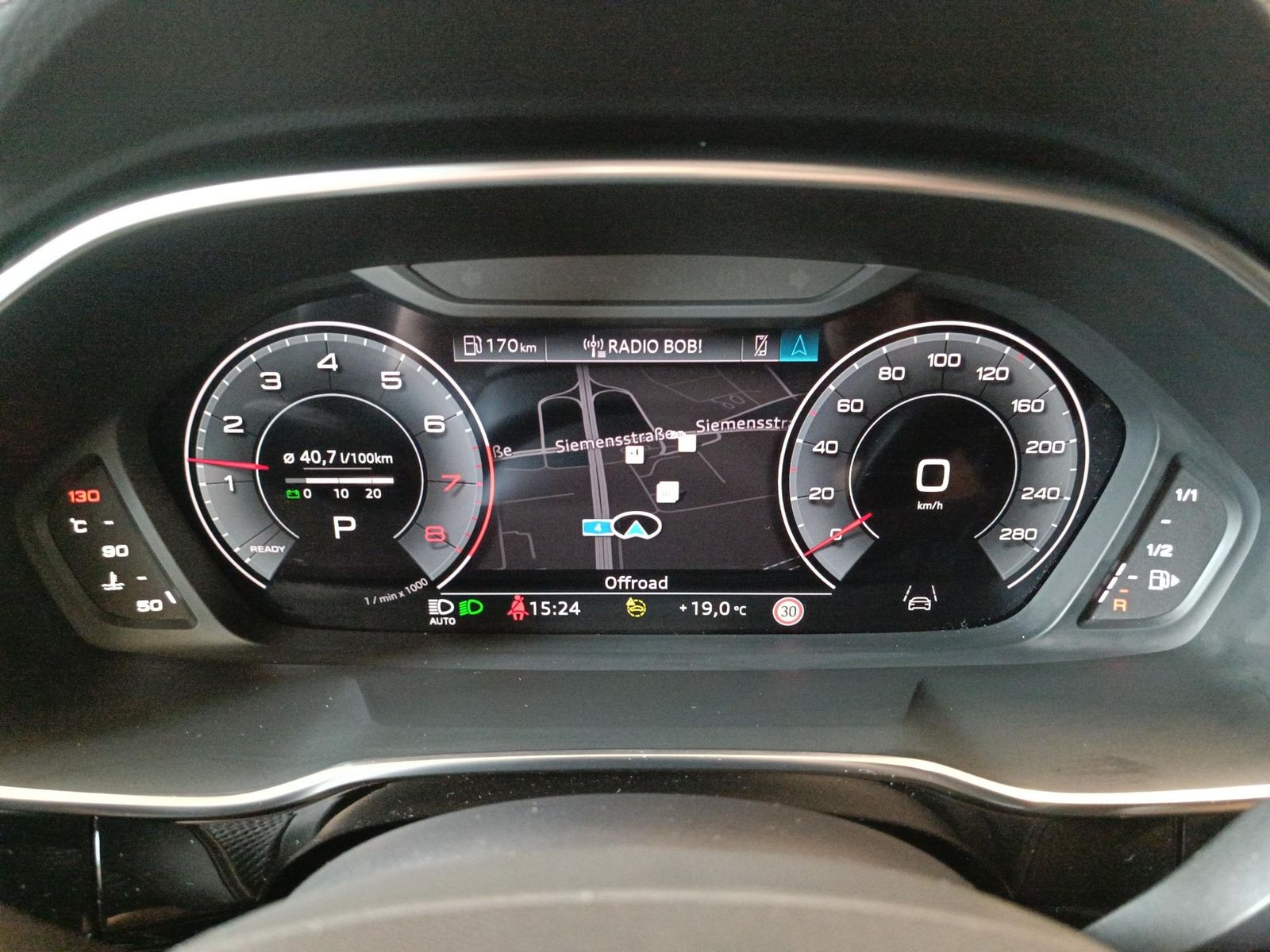 Audi Q3 45 TFSI quattro S line - Samsaru's Car Outlet