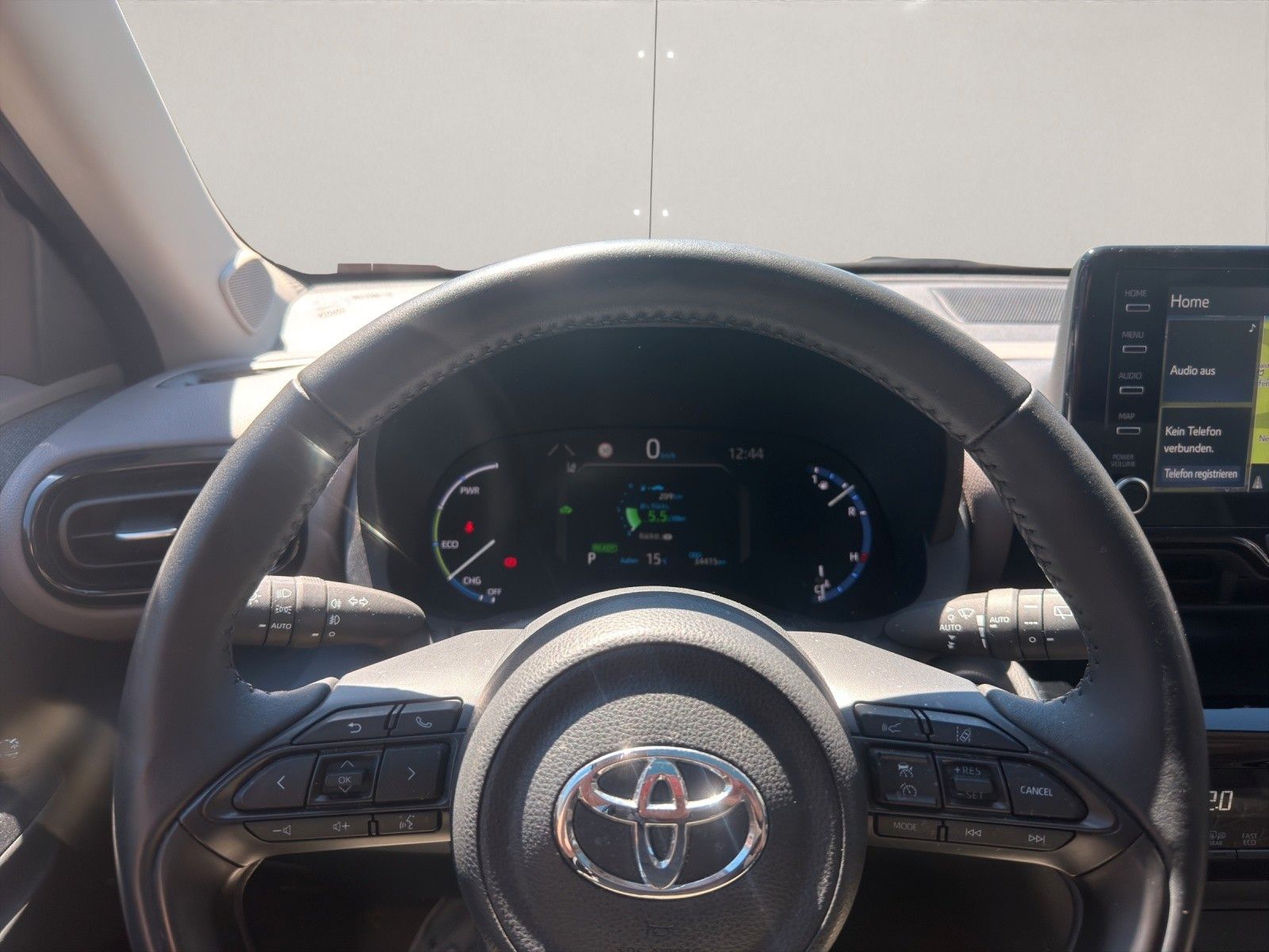 Toyota Yaris Cross Hybrid AWD-i Elegant