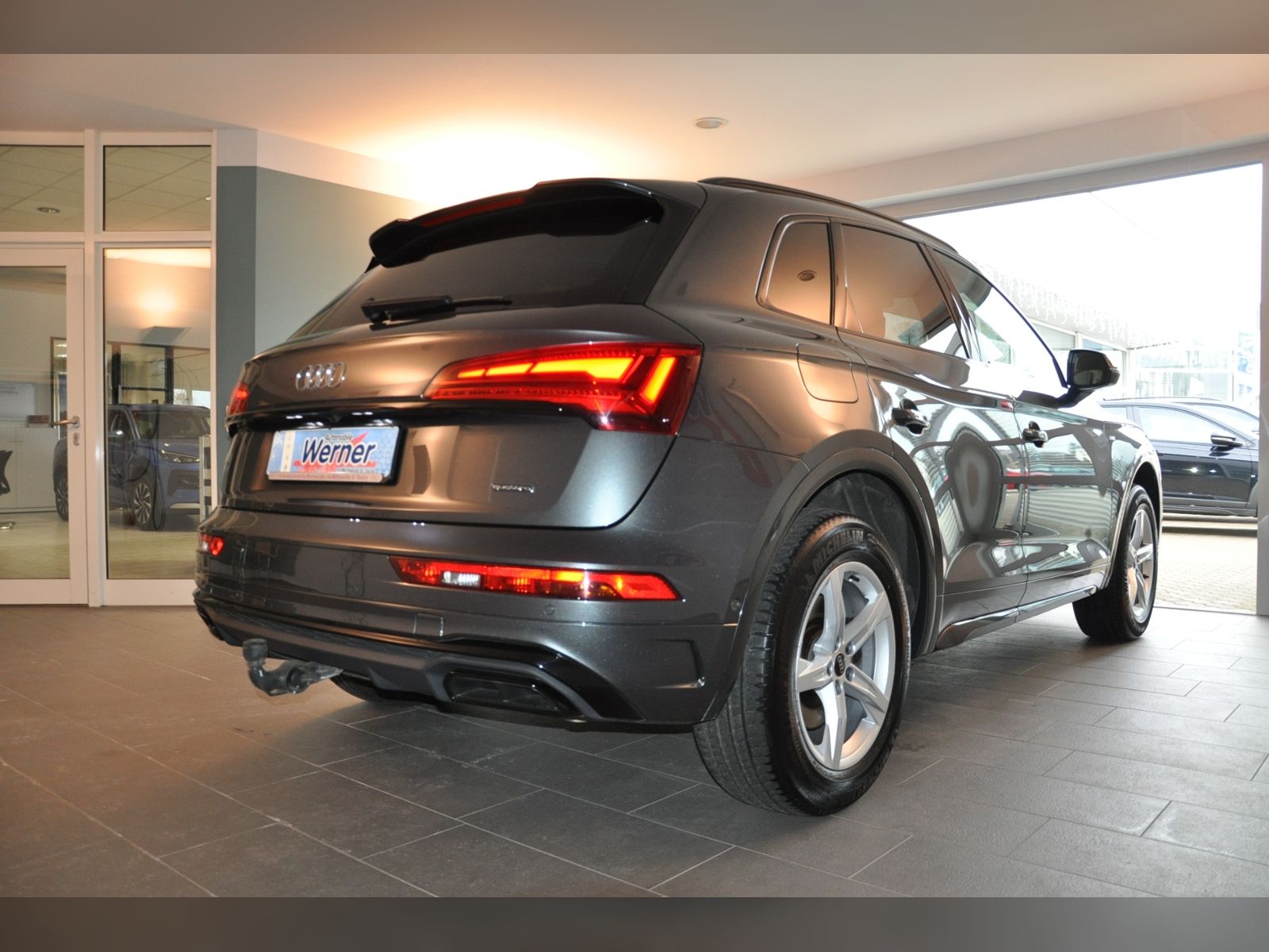 Audi Q5  50TFSIe S line quattro AHK Matrix Standklima