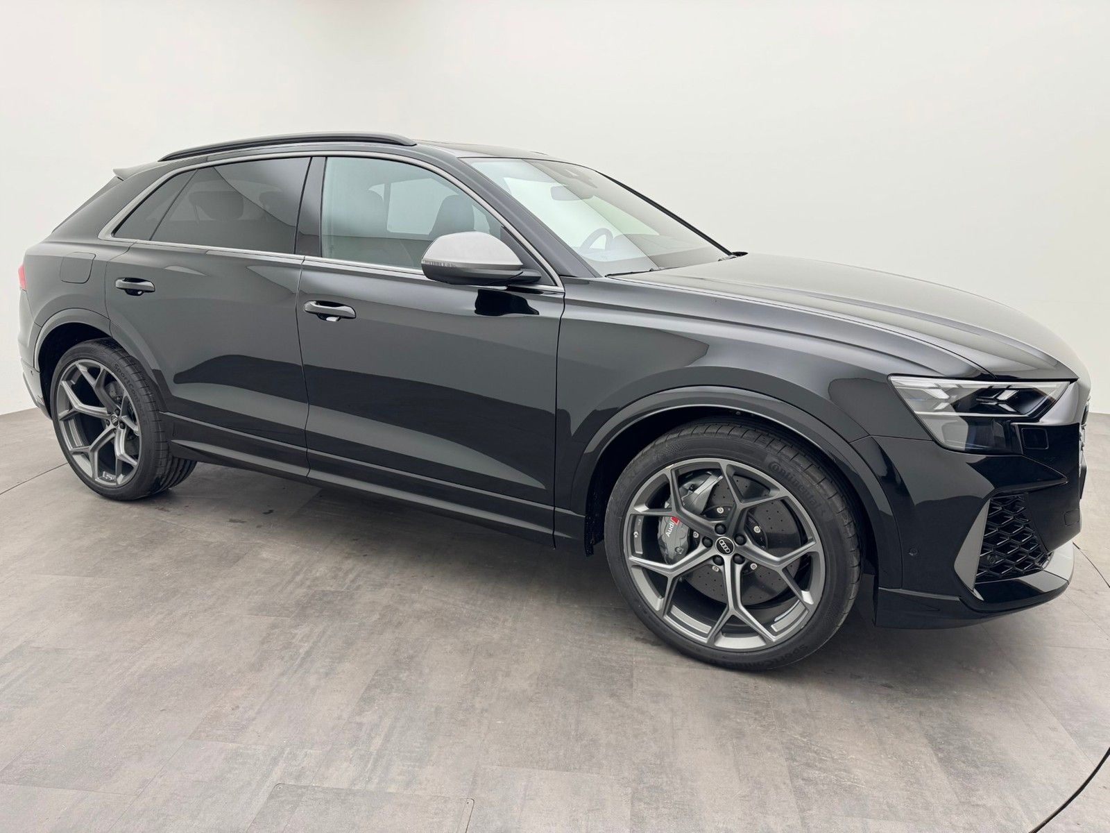 Audi RSQ8 performance 640PS Pano305Sportabgas23HeadUp