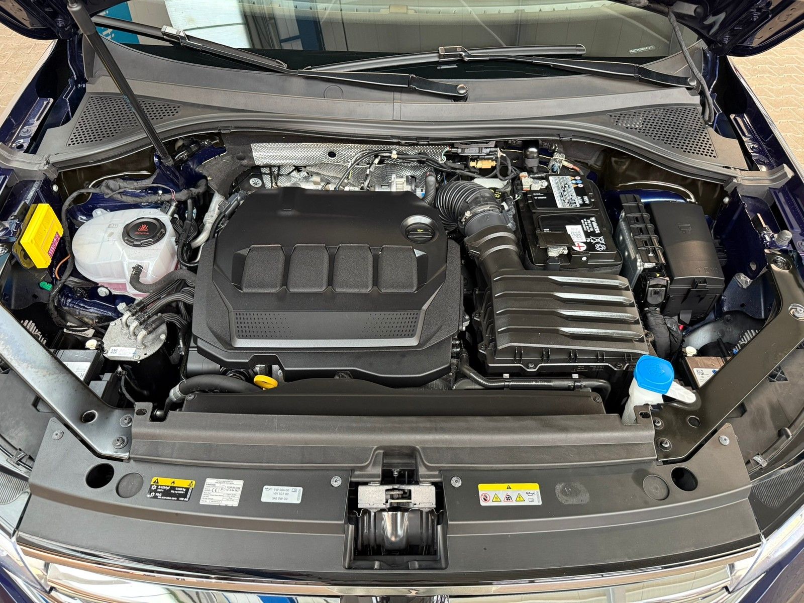 Volkswagen Tiguan Allsp. Elegance 2,0 TDI  +AHK+Navi+Kamera