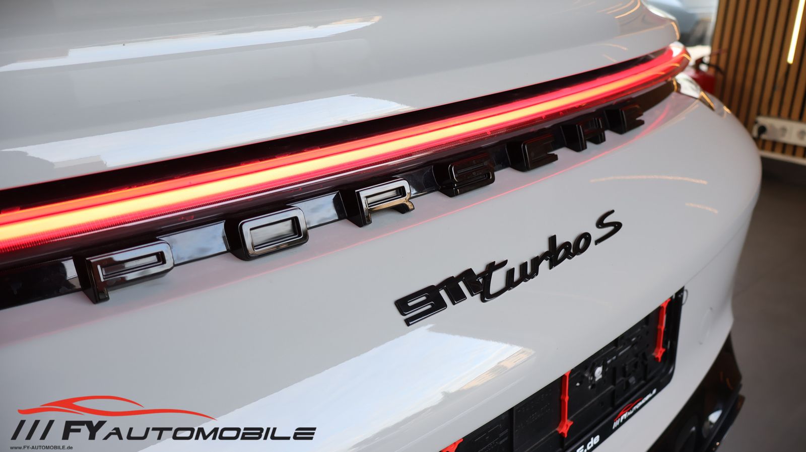 Porsche 992 Turbo S Cabriolet Lift* Keramik* Garantie*