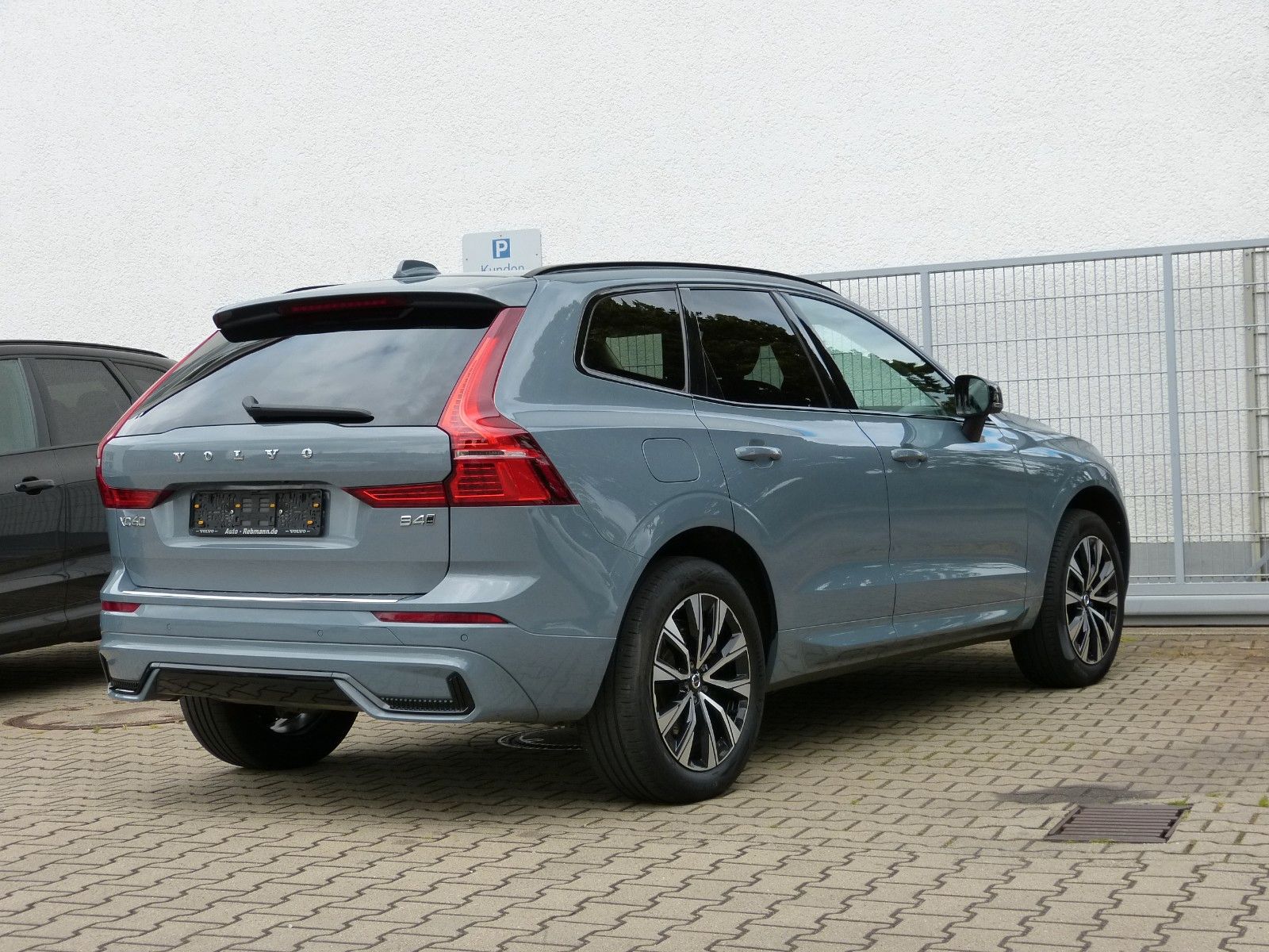 Volvo XC60 B4 Plus Dark AWD StdHz*ACC*AHK