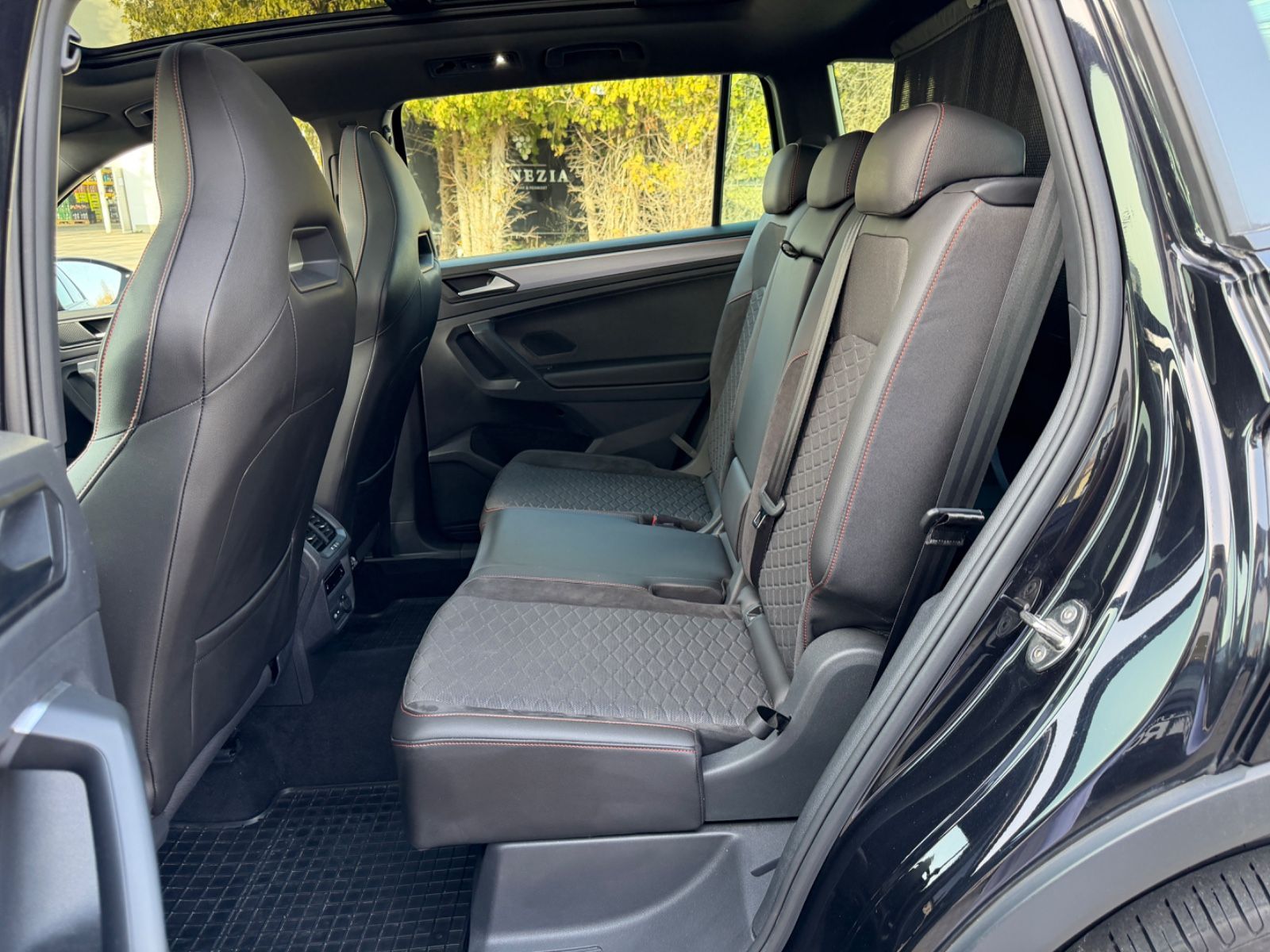 Seat Tarraco FR 4Drive NAVI/LED/AHK/1.Hd/7Si.
