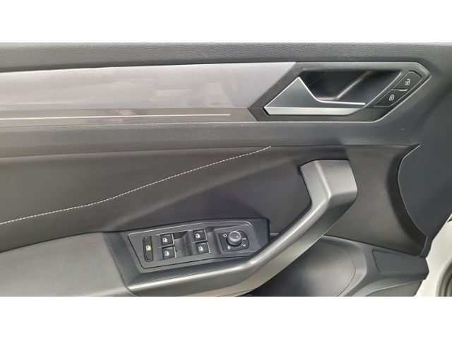 Volkswagen T-Roc 1.5 TSI Style DSG - Samsaru's Car Outlet