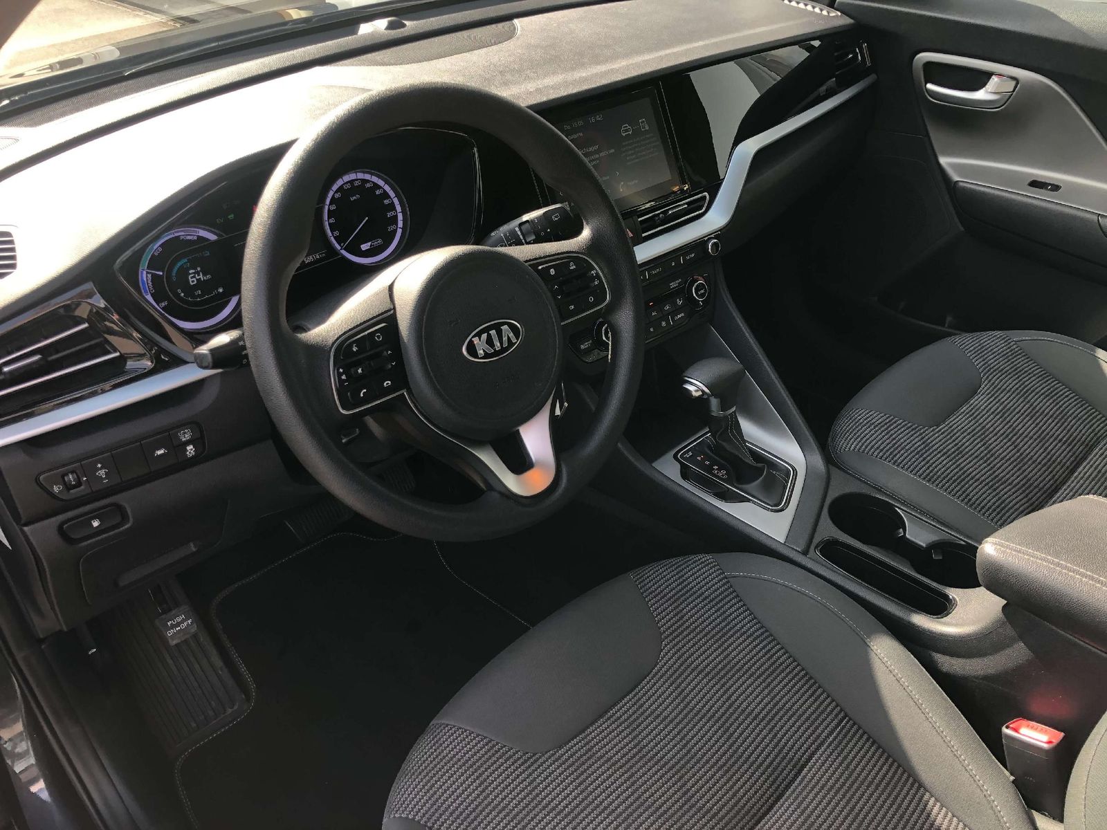 Kia Niro Edition 7 1.6 HEV DCT - Samsaru's Car Outlet