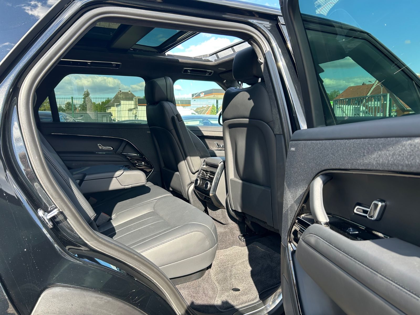 Range Rover Sport Autobiography - Samsaru's Car Outlet