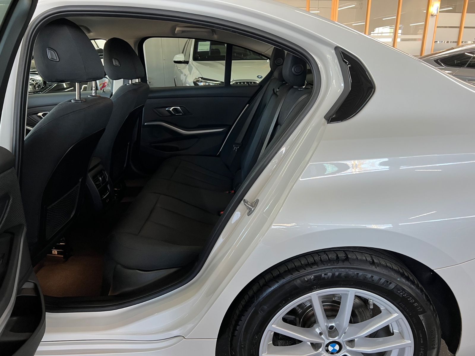 BMW 320 d xDrive Limousine Driving Assist+LED+CURVED