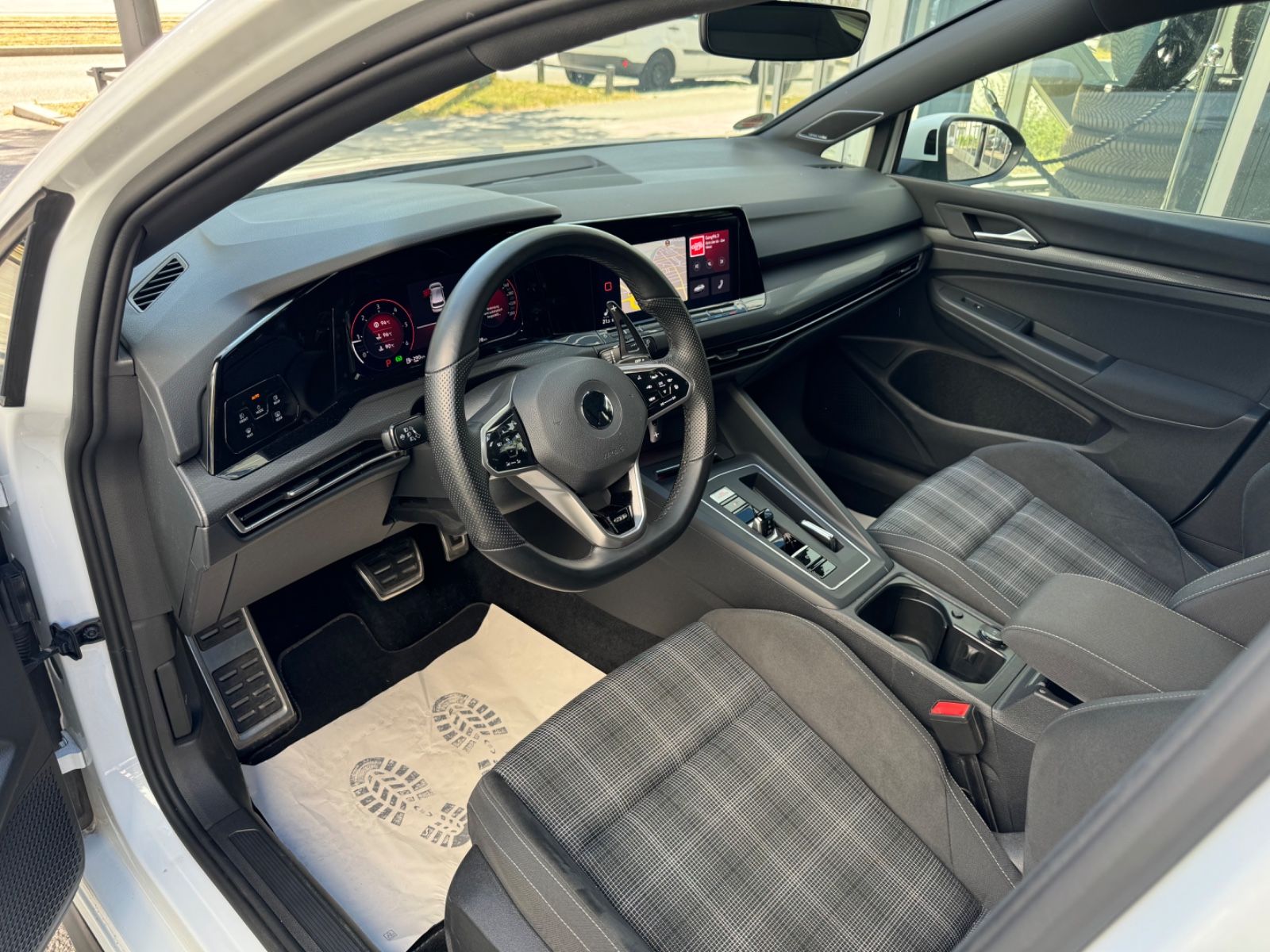 Volkswagen Golf VIII Lim. GTD - Samsaru's Car Outlet