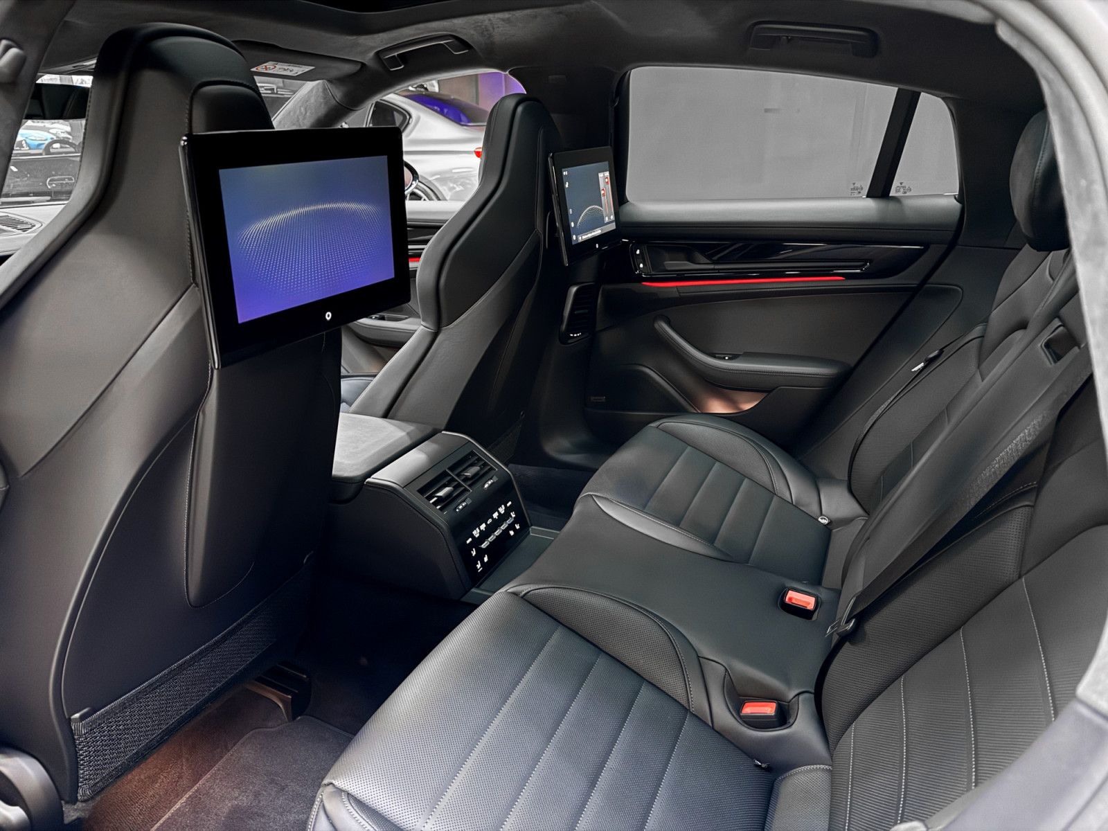 Porsche Panamera 4.0 V8 GTS / 5 SEATS / FULL