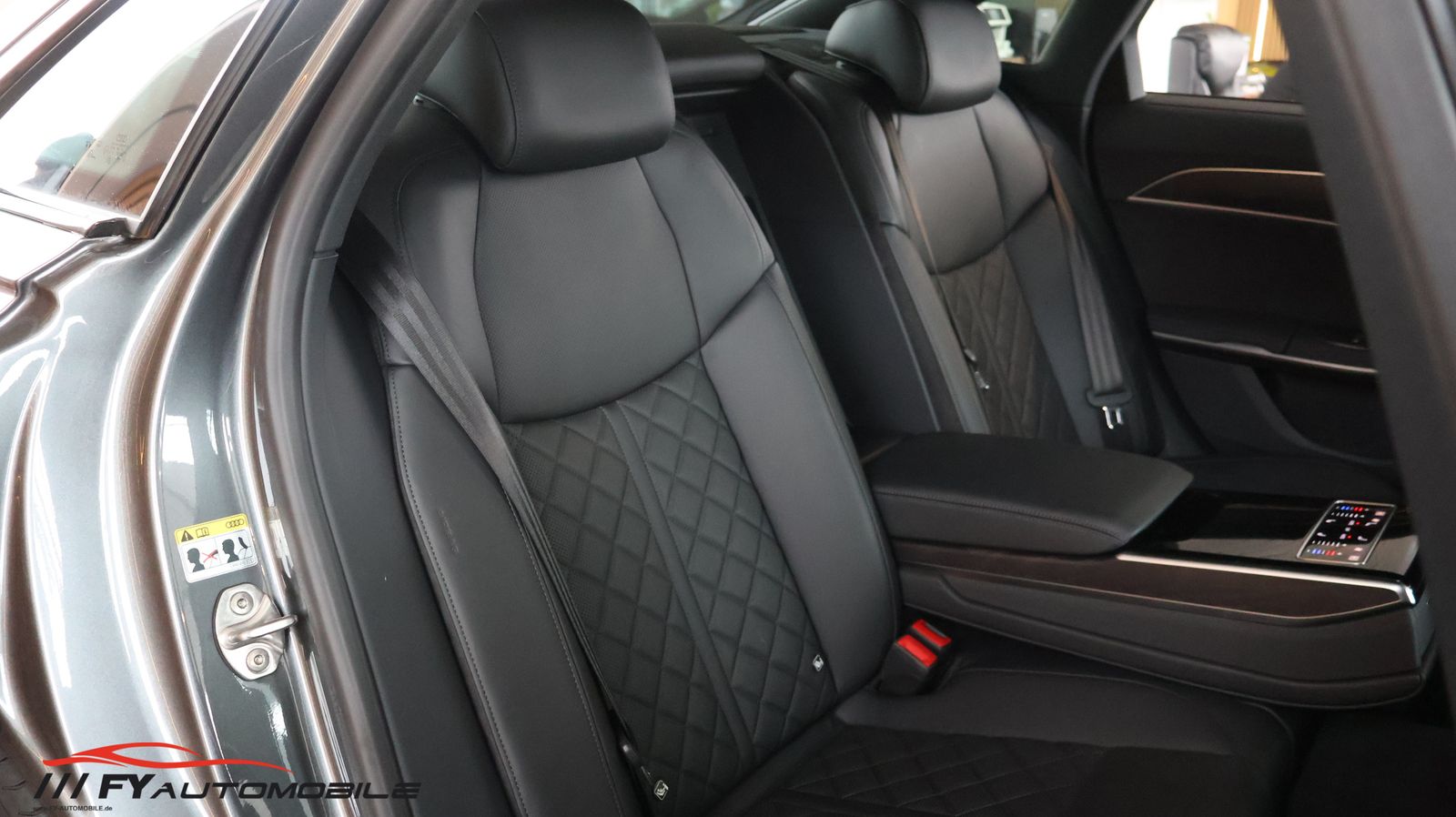 Audi A8 50 TDI quattro S Line* AHK* Head Up* St. Heiz