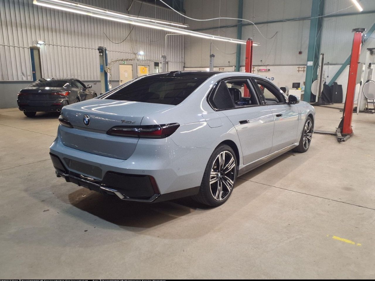 BMW 740d xDr M SPORT FondEnt,AHK,SkyL,StHz,360,DAPro
