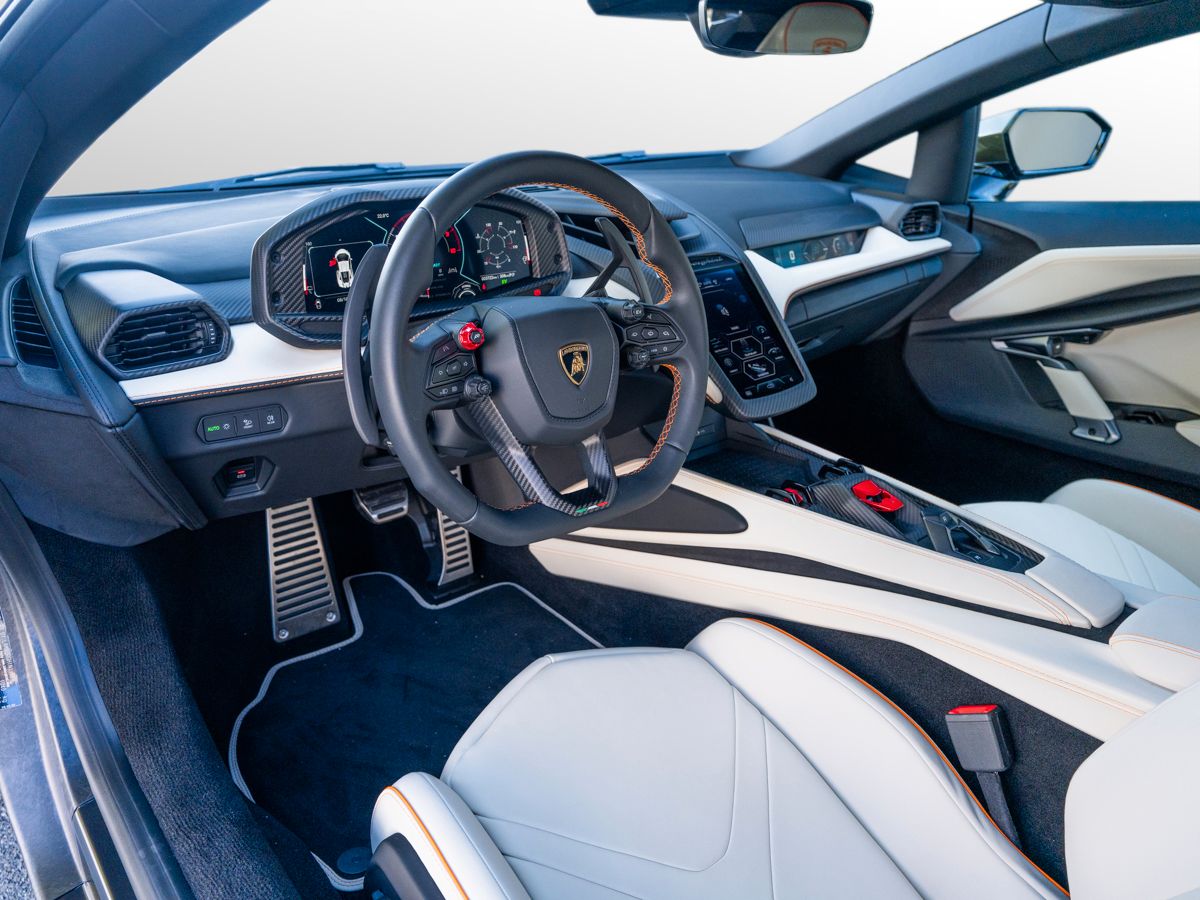 Lamborghini Revuelto Verde Gea Lucido | Lamborghini Nürnberg