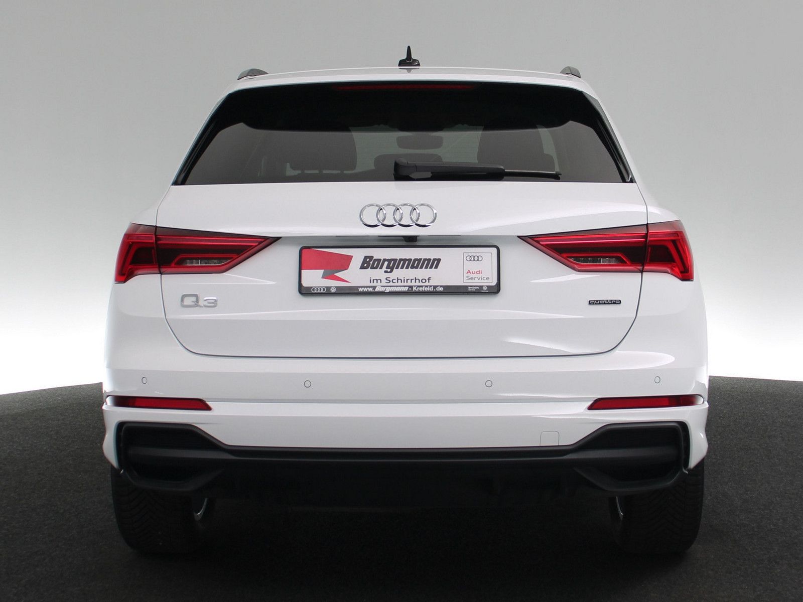 Audi Q3 40 TDI quattro S line - Samsaru's Car Outlet