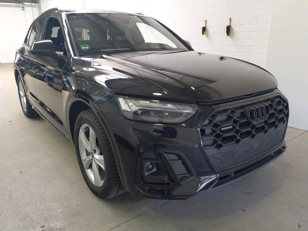 Audi Q5 40TDi Q 2x S LINE BLACK - Samsaru's Car Outlet