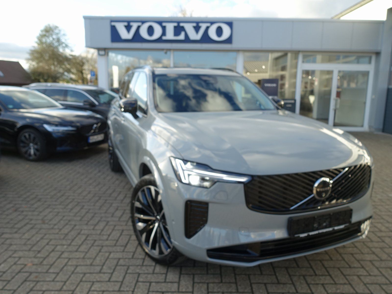 Volvo XC90 Plus T8 AWD Plug-in Hybrid/FourC/Pano/AHK