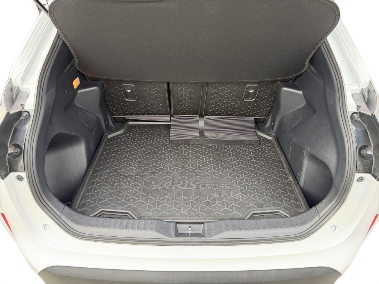 Toyota Yaris Cross Hybrid 1.5 Team Deutschland *Winter