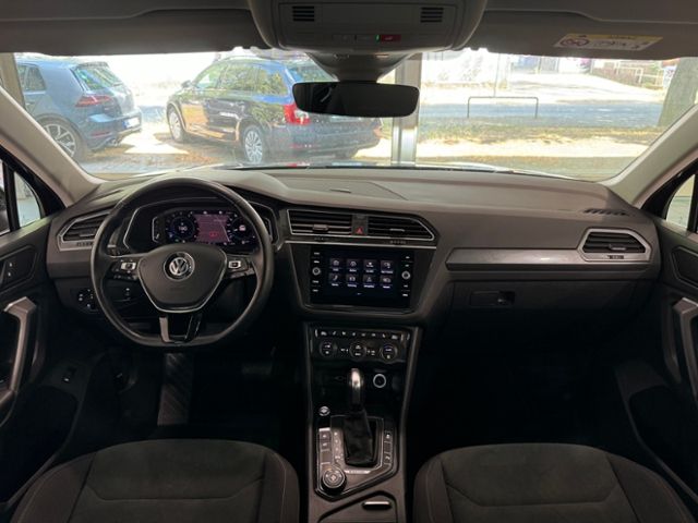 Volkswagen Tiguan Highline TSI DSG 4Motion AHK LED NAVI PDC