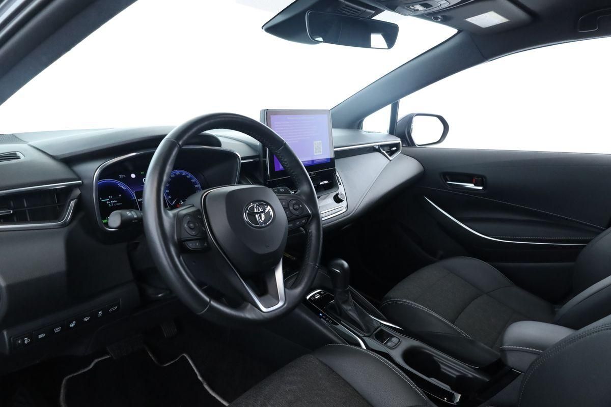 Toyota Corolla Touring Sports 2.0 CVT Team D Navi Kam