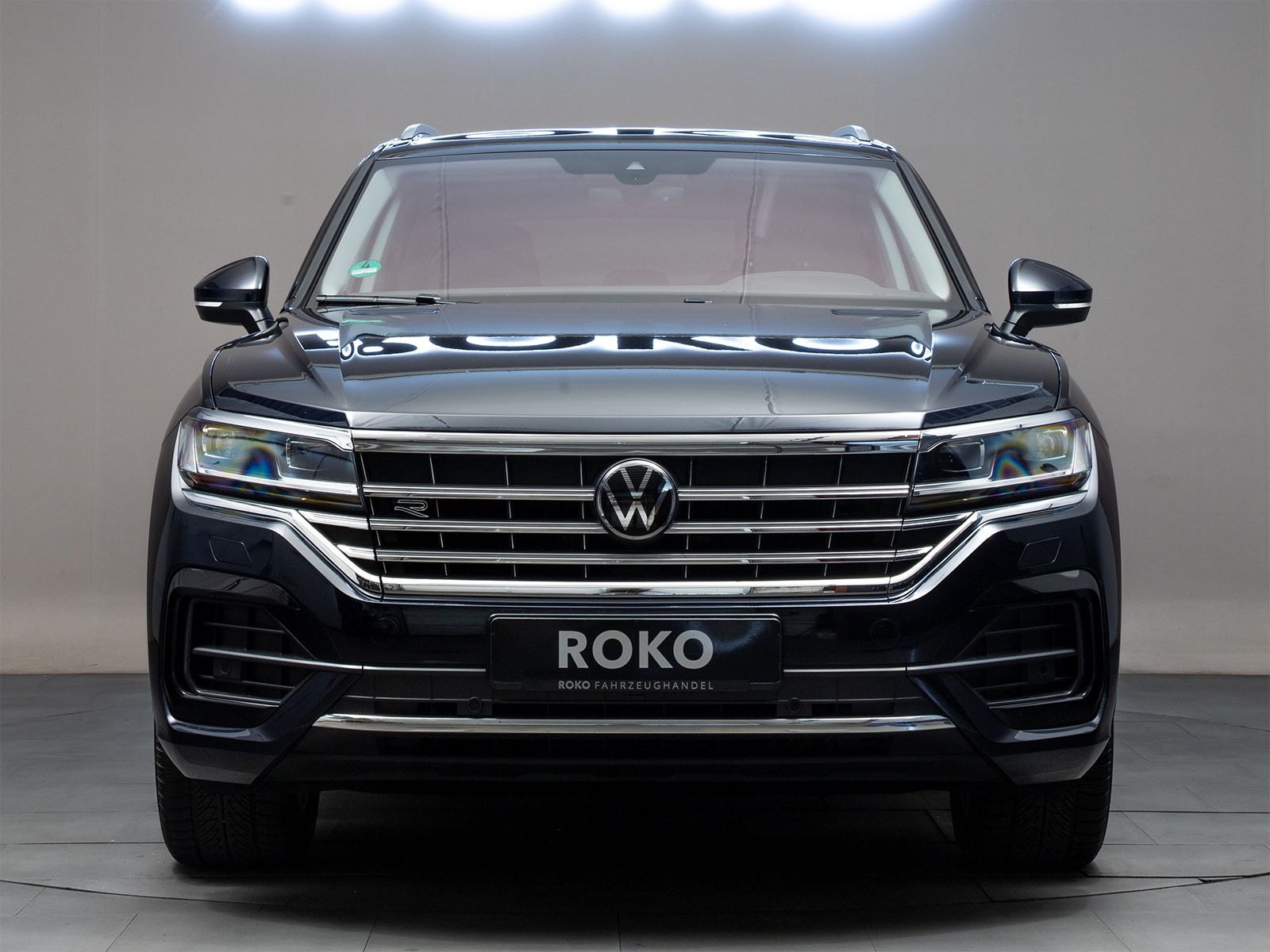 Volkswagen Touareg R-Line - Samsaru's Car Outlet