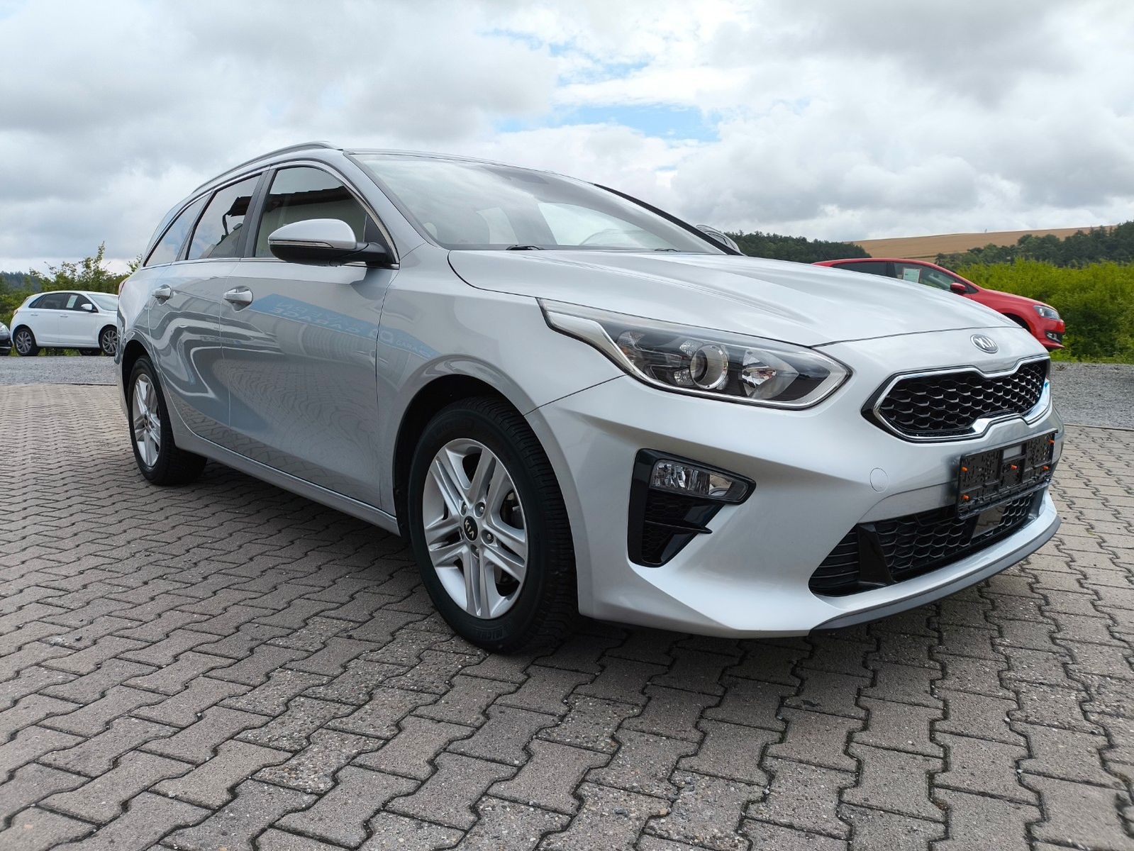 Kia Ceed Kombi 1.4 TGDi Automatik - Samsaru's Car Outlet