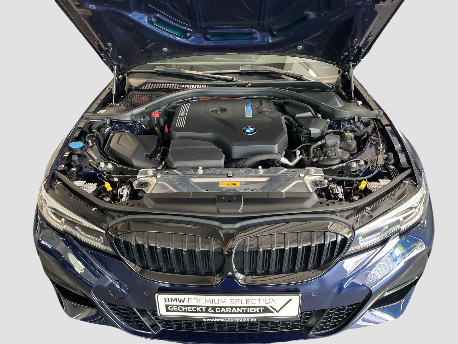 BMW 320e xDrive Touring M Sport - Samsaru's Car Outlet