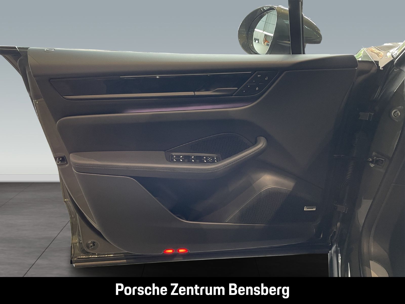 Porsche Macan 4 Electric