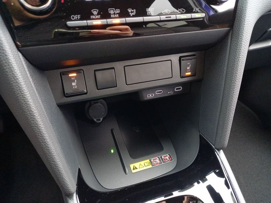 Toyota Yaris Cross Teamplayer Safety-Paket Winter-Paket