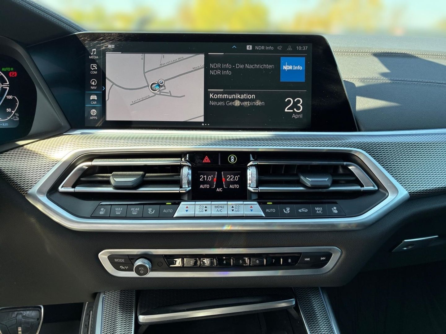 BMW X5 XDRIVE45E M SPORT PAKET HuD MASSAGE LASER AHK