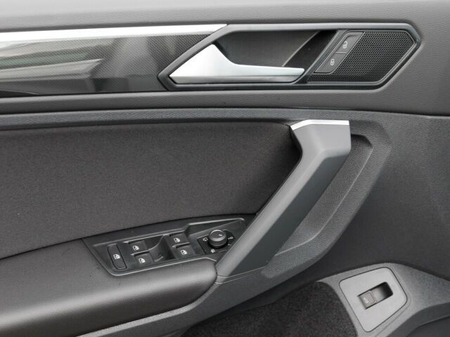 Volkswagen Tiguan  eHybrid TSI DSG Elegance AHK Matrix Pano