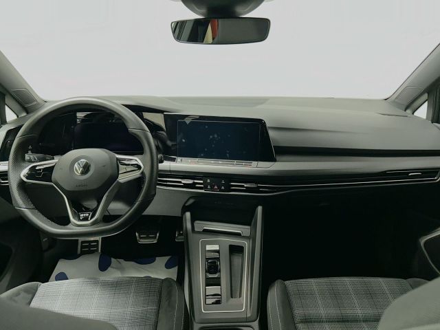 Volkswagen Golf VIII 2.0 TDI DSG GTD - Samsaru's Car Outlet