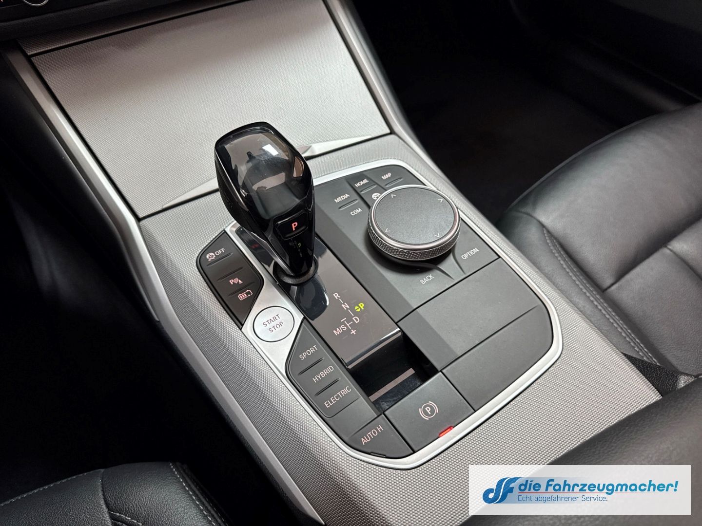 BMW 330 e xDrive Advantage Touring Park-Assistent AH