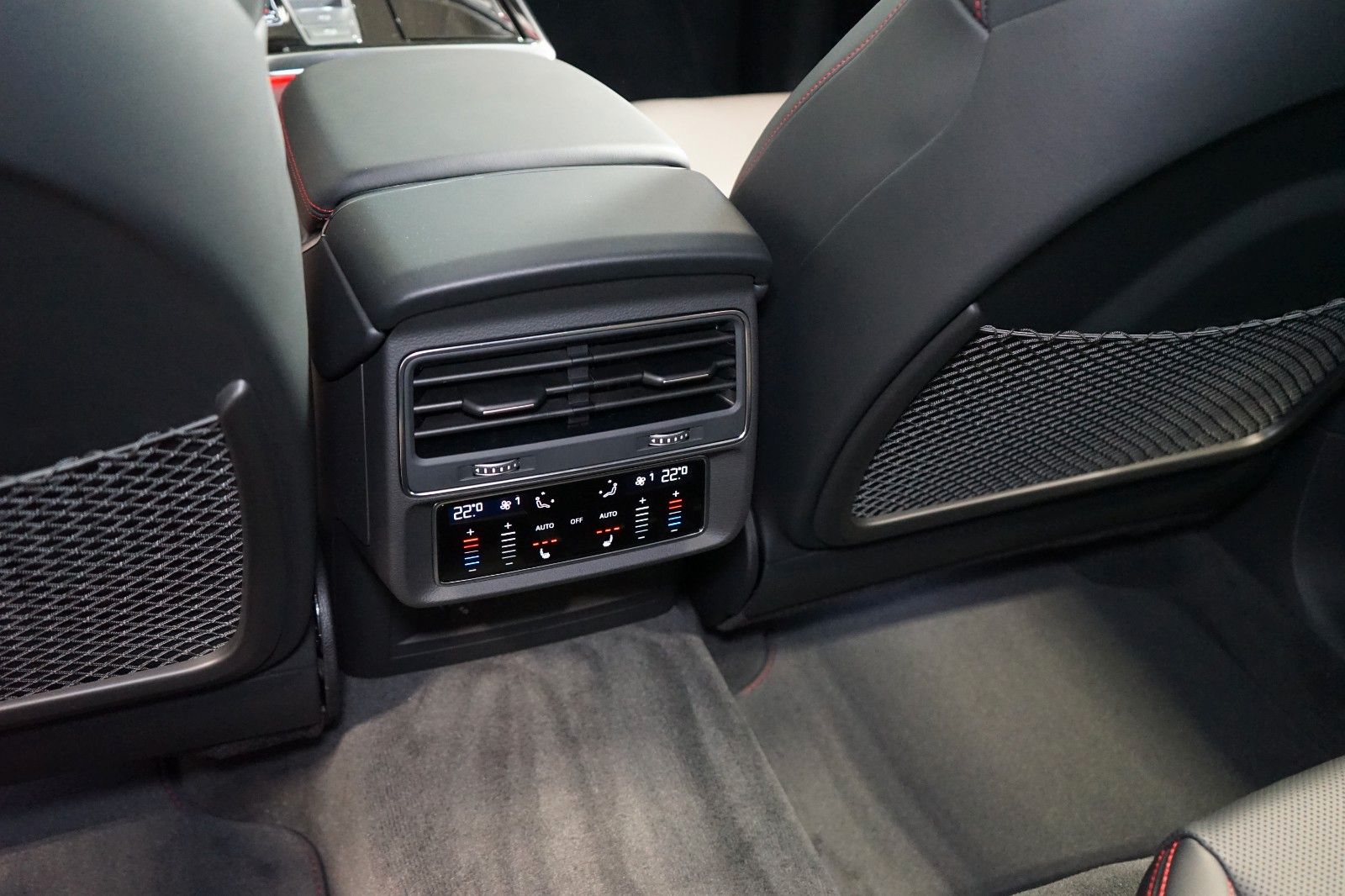 Audi Q8 50 TDI S-LINE - Samsaru's Car Outlet