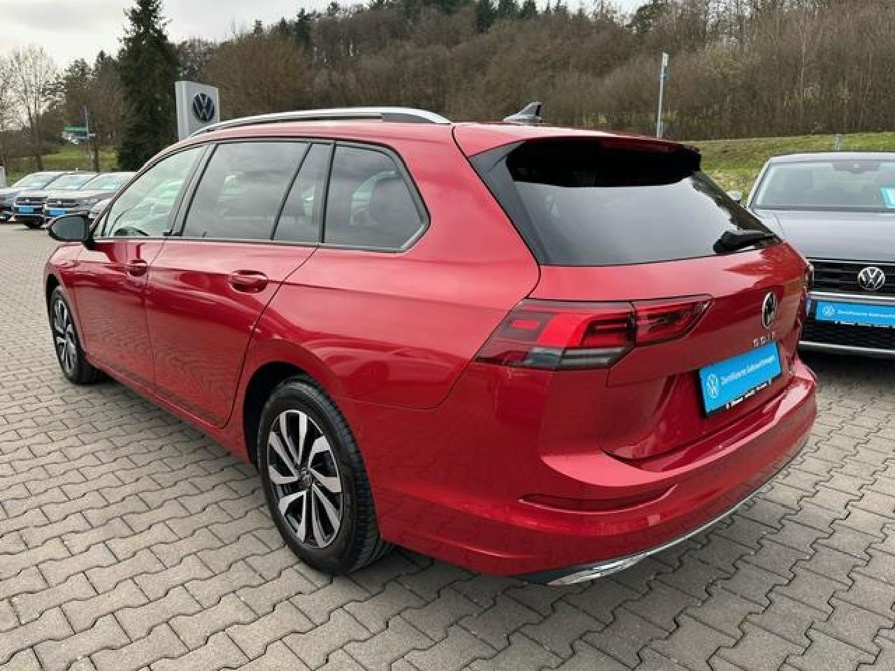 Volkswagen Golf VIII Variant Active 1.5 l eTSI - Samsaru's Car Outlet