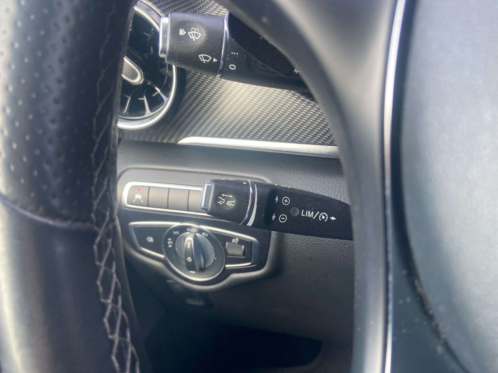 Mercedes-Benz V 250 AMG Line - Samsaru's Car Outlet