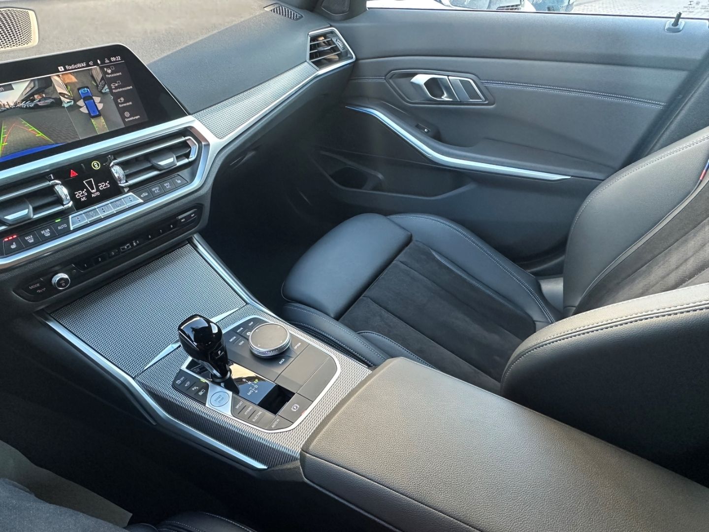 BMW 330 e TOURING M-SPORT - Samsaru's Car Outlet