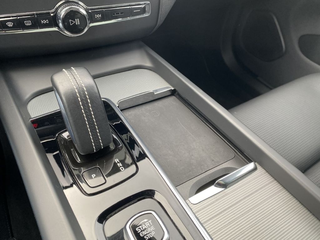 Volvo XC60 R-Design T6 AWD Recharge Plug-In Hybrid AWD