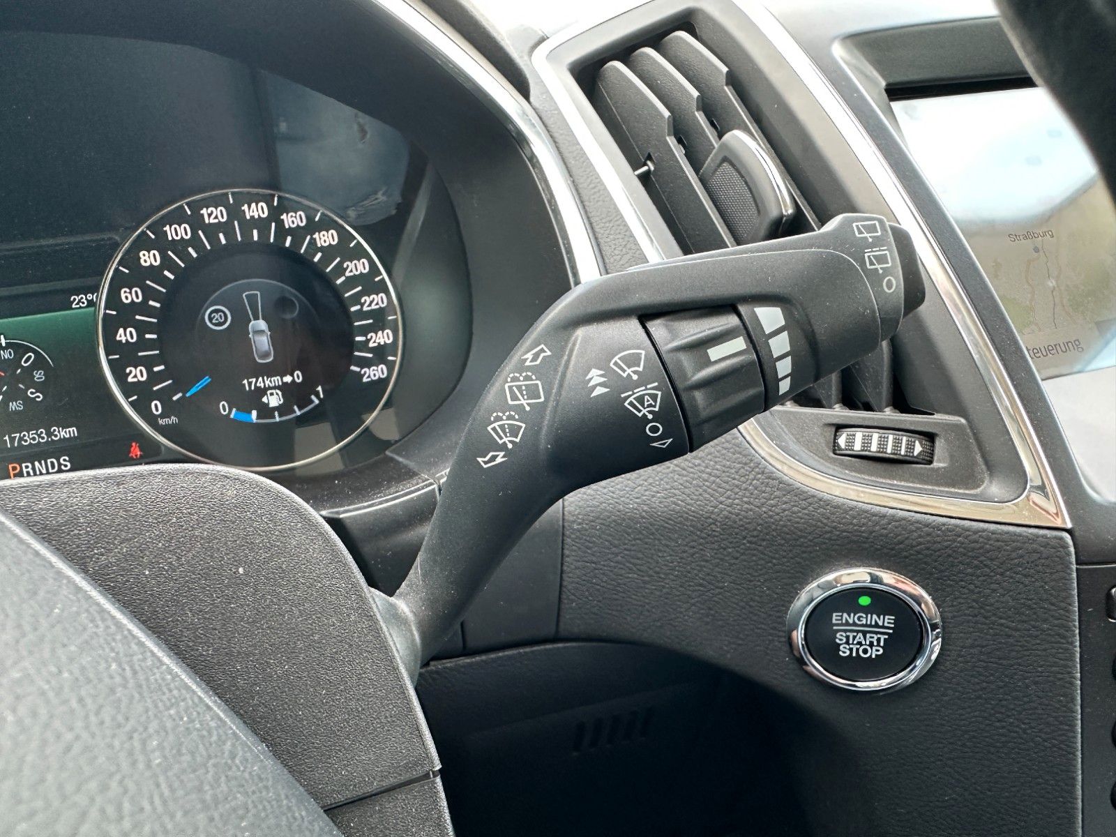 Ford S-MAX Titanium*NAVI*LED*AHK*KAMERA*ACC*