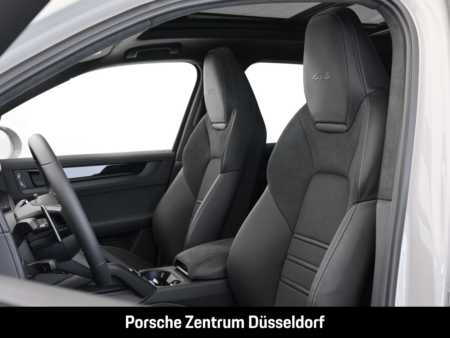 Porsche Cayenne GTS BOSE InnoDrive Surround-View Head-Up