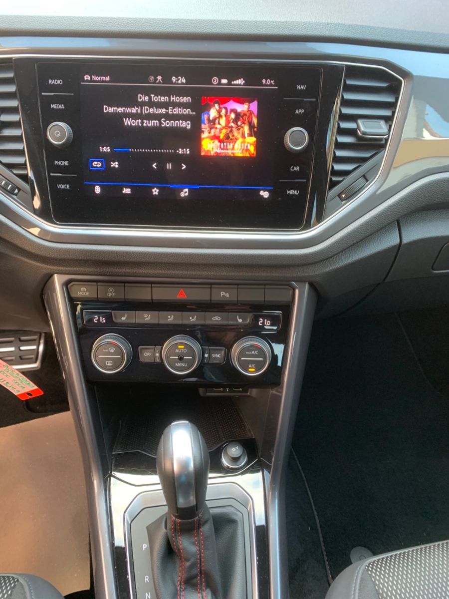 Volkswagen T-Roc Sport DSG - Samsaru's Car Outlet